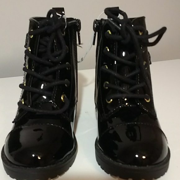 Girls lace up boots, size 8 toddler - Picture 2 of 6